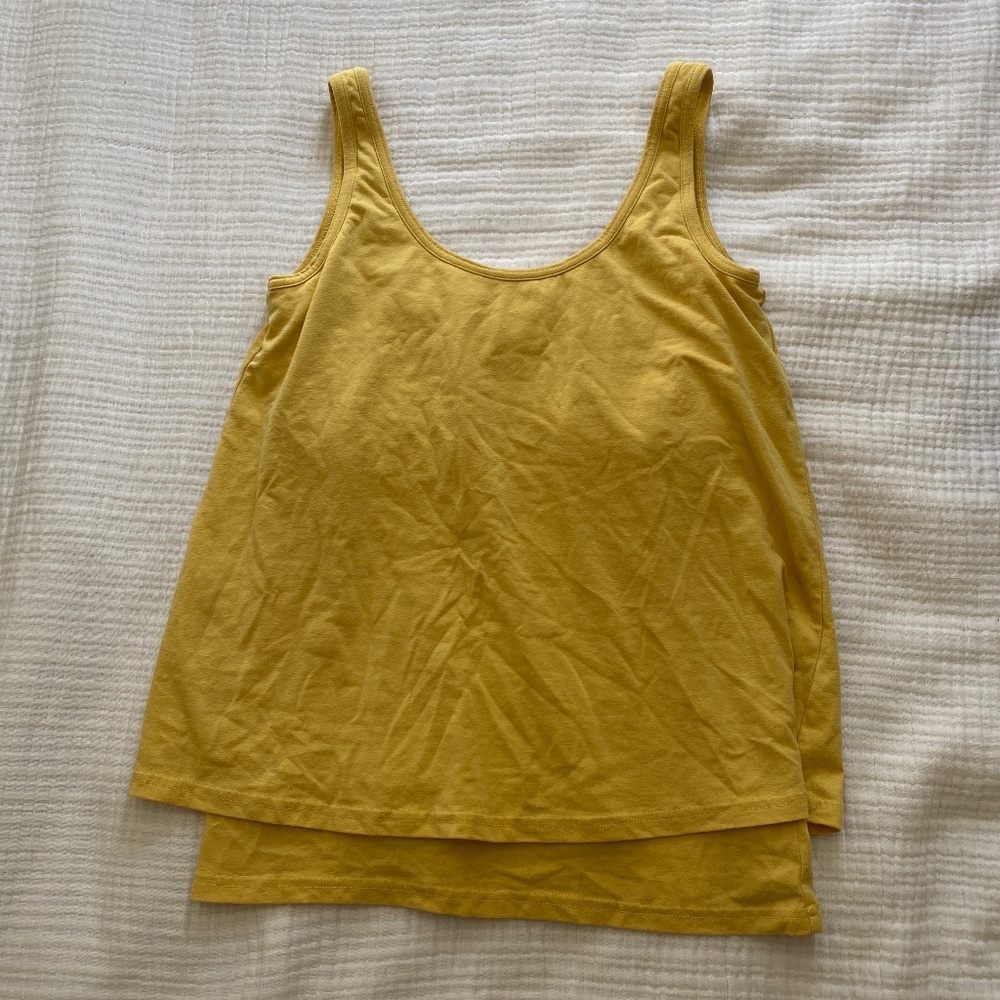Pact double layer yellow tank top size small